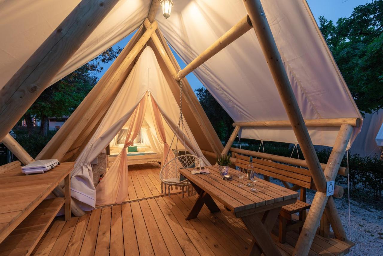 Eco Glamping- Fkk Nudist Camping Solaris Poreč Exterior foto